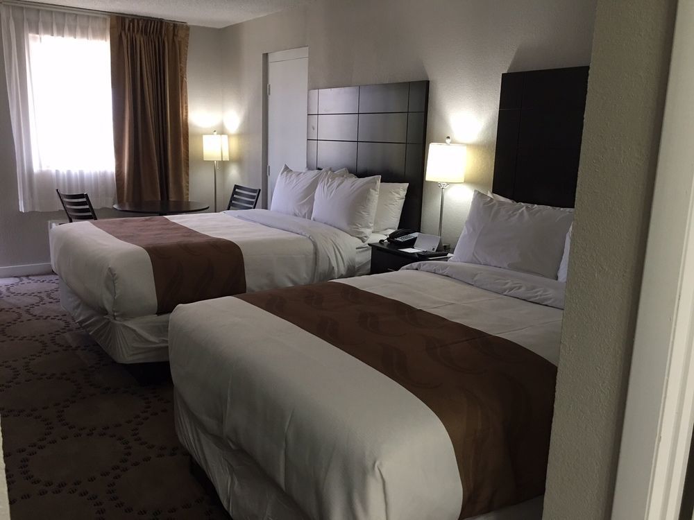 Quality Inn & Suites Kissimmee By The Lake Four Corners المظهر الخارجي الصورة